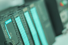 نظام البرمجة SIMATIC S7 PLC - وفقاً للمستوى المتقدّم في الإصدار S7-300/400