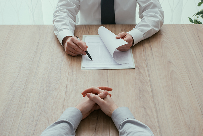 المقابلات المستندة إلى الجدارة